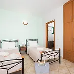 Valio Villa Dhrapanitika